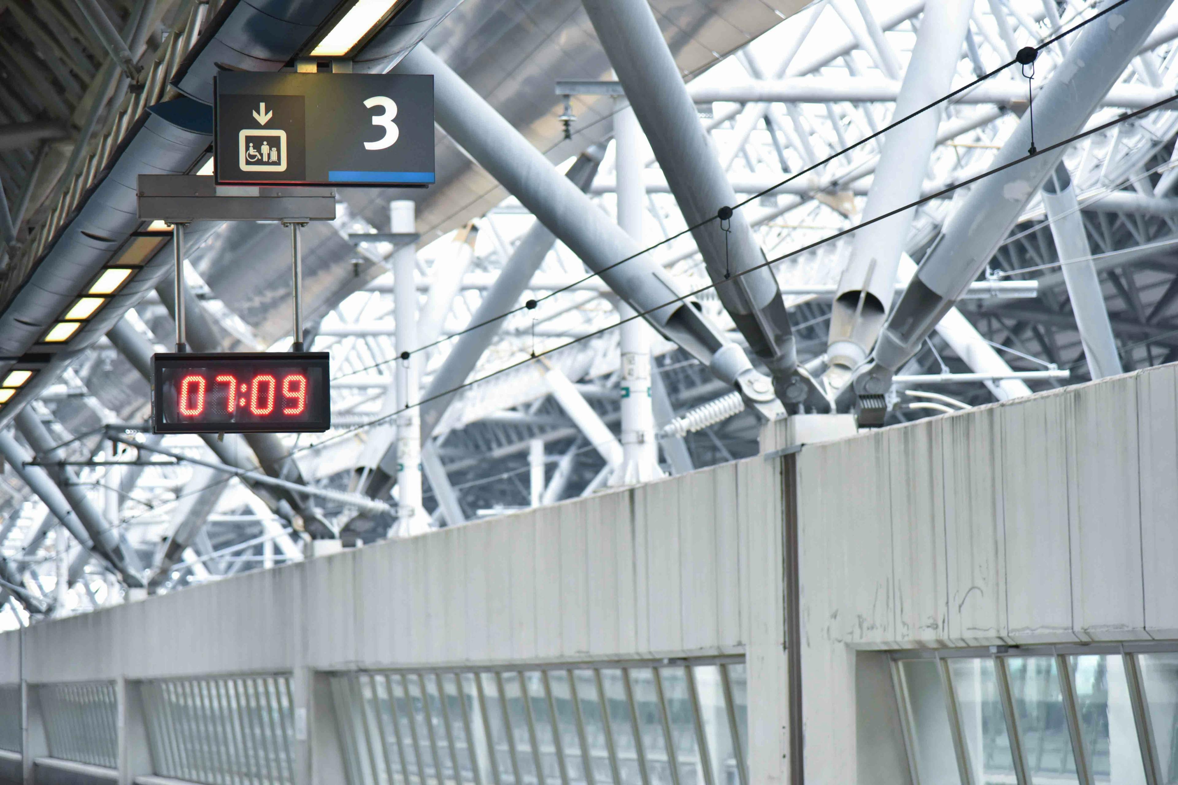 A GPS clock at a Train Station